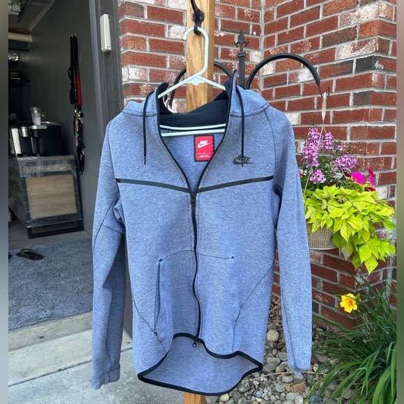 Grey and Black Nike Men’s Zip-up Hoodie - Picture 2 of 3